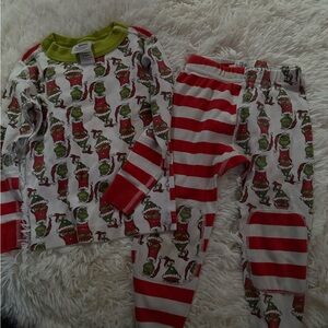Hanna Andersson Green and Red Kids Pajama Set